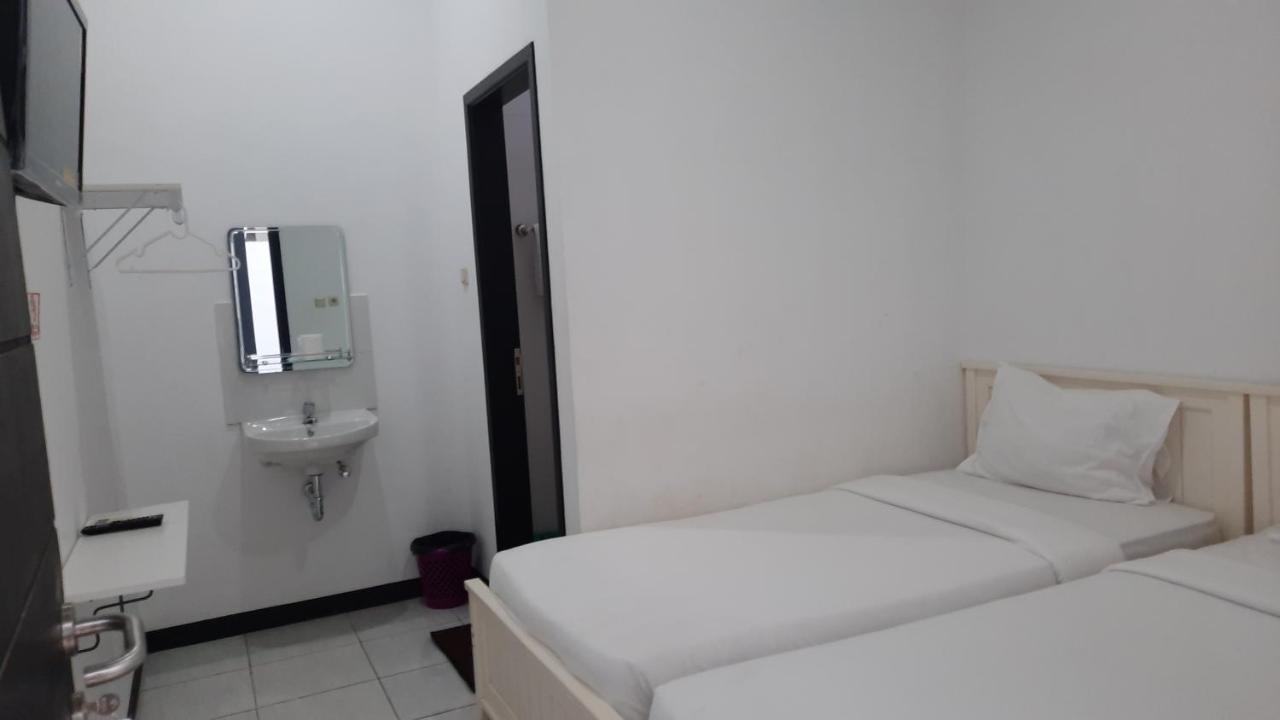 Cozy Stay Kupang Kupang  Buitenkant foto