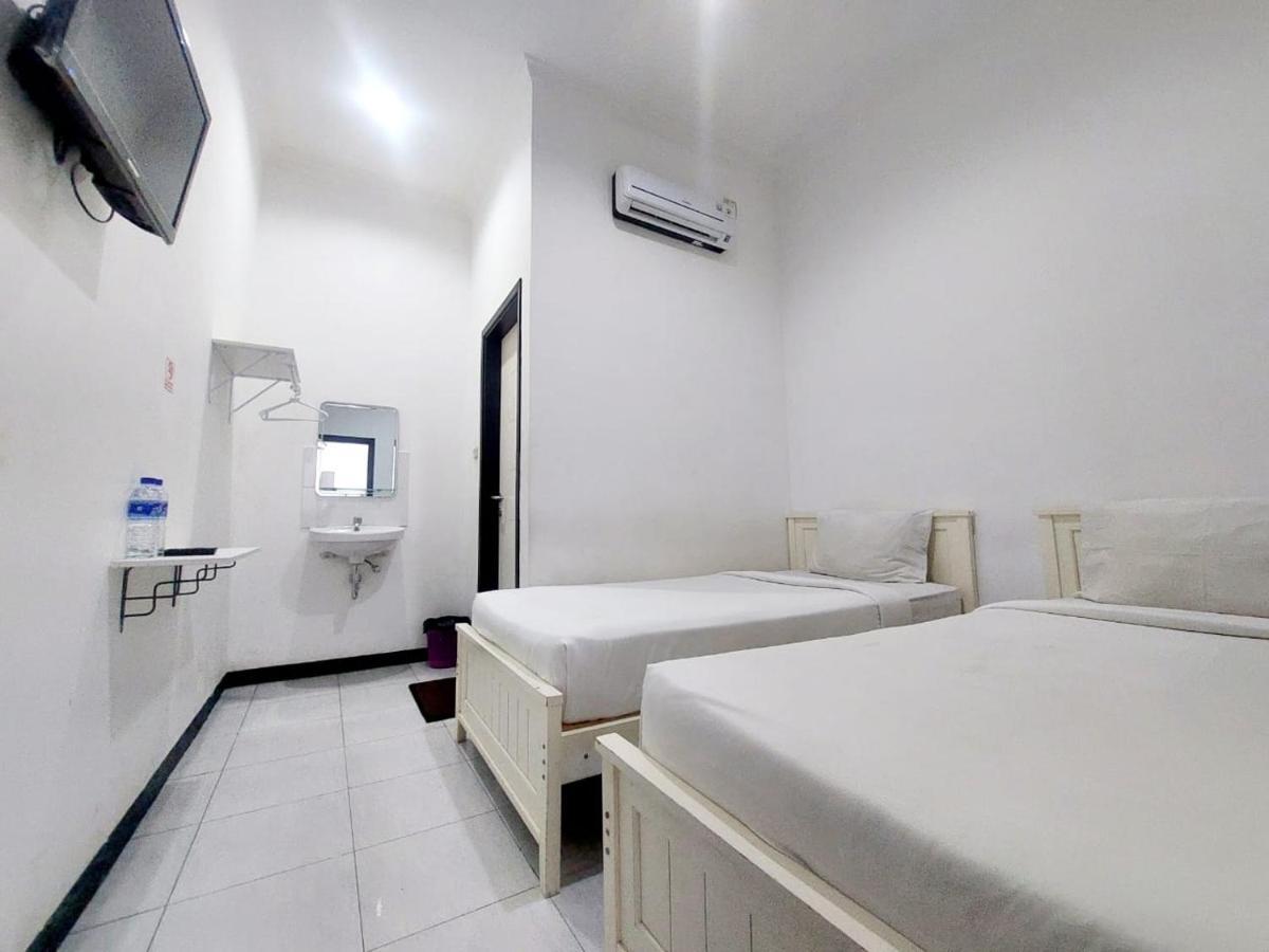 Cozy Stay Kupang Kupang  Buitenkant foto