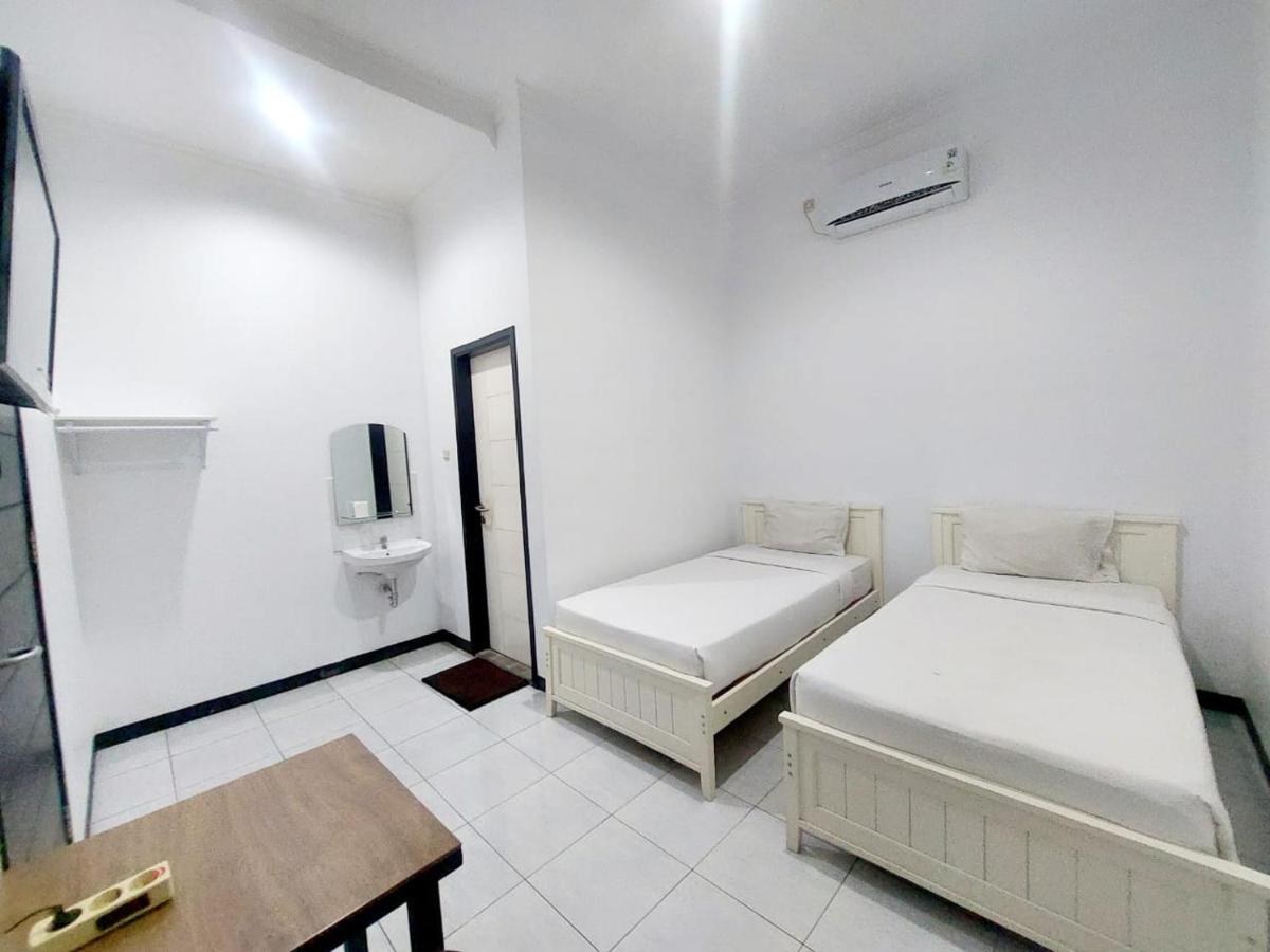 Cozy Stay Kupang Kupang  Buitenkant foto