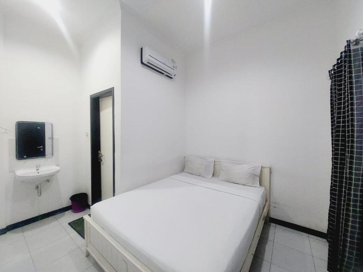 Cozy Stay Kupang Kupang  Buitenkant foto